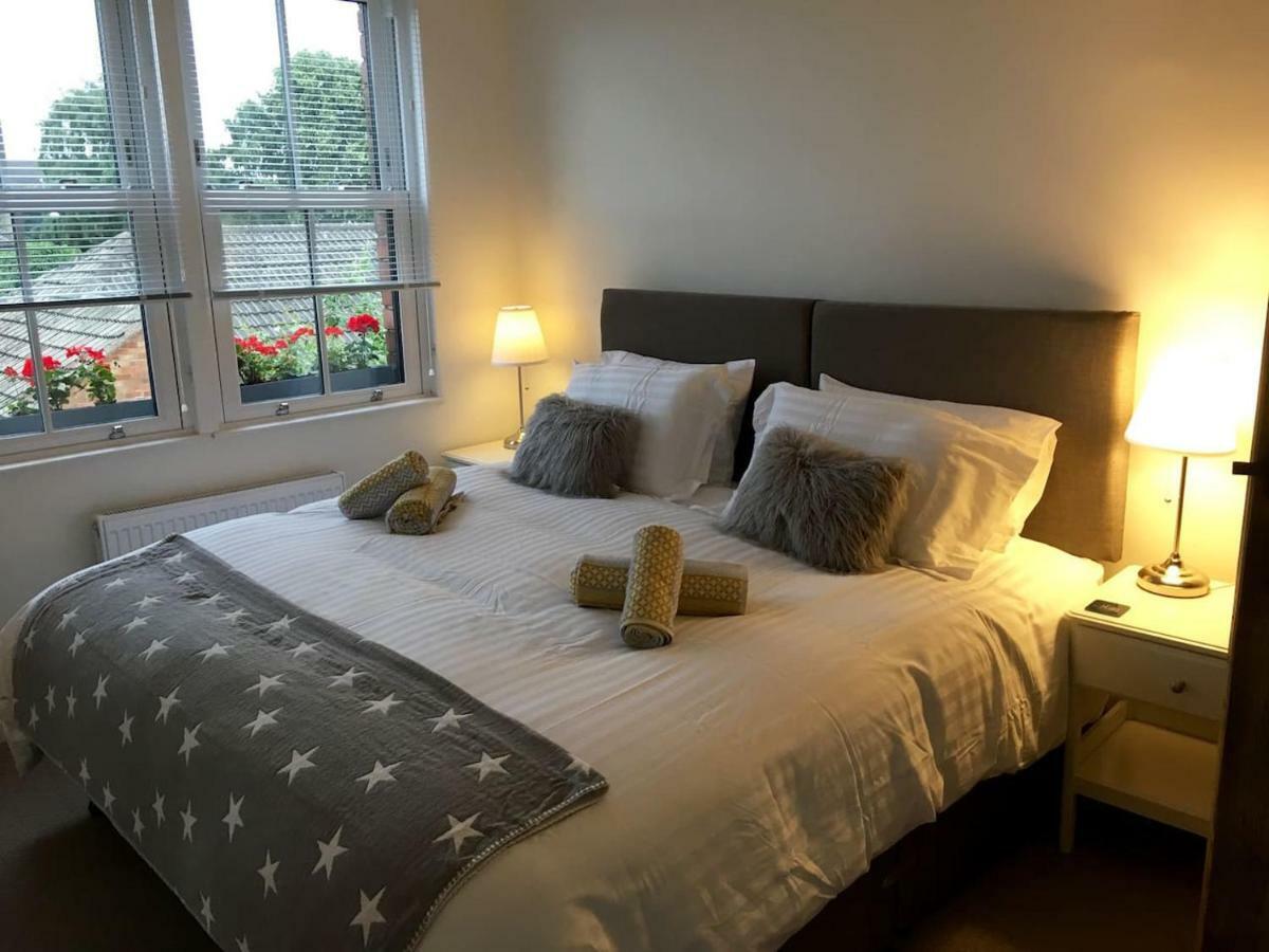 Number One Apartment Wetherby Ngoại thất bức ảnh